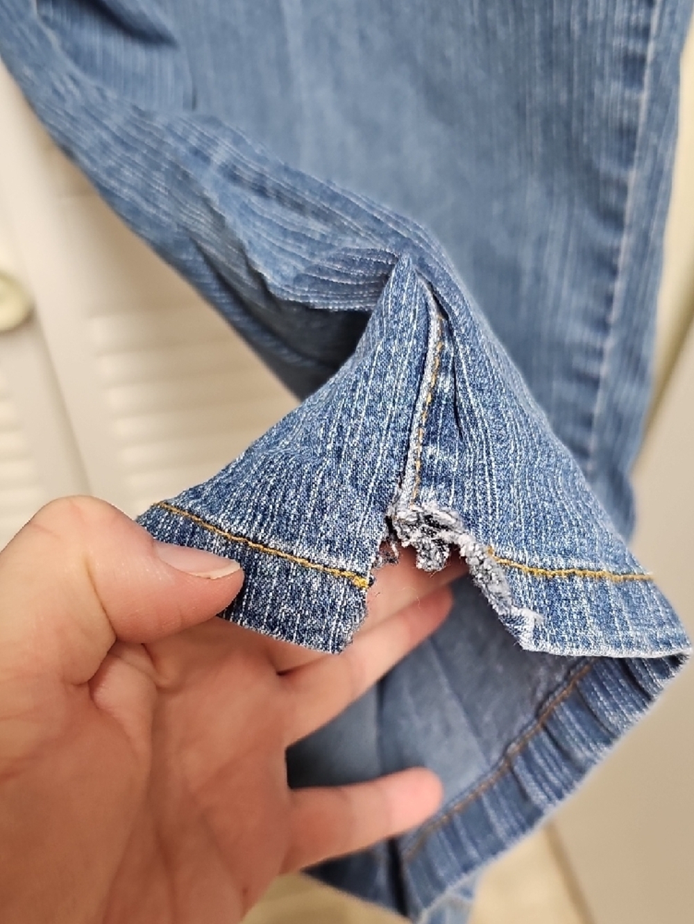 EUC Edge Blue Cropped Stretchy Cargo Pocket Jeans W Smaller Button Pockets Front - Picture 6 of 11